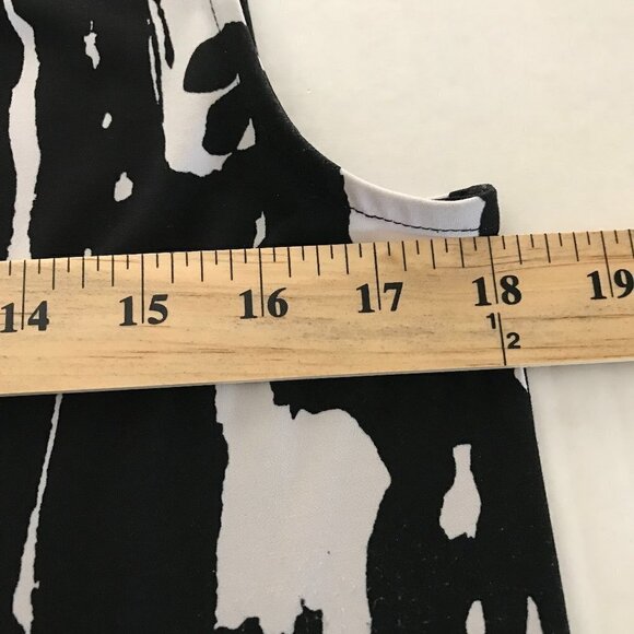 Dana Buchman Sleeveless Shift Dress - Picture 4 of 5